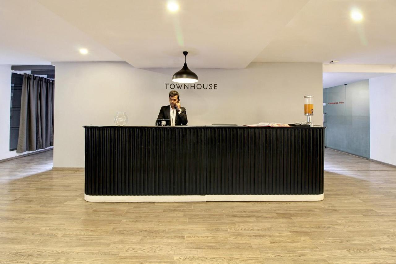 Oyo Townhouse 9 Hitech City Hyderabad Exterior foto
